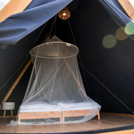 Lupa Tent * Budakalasz