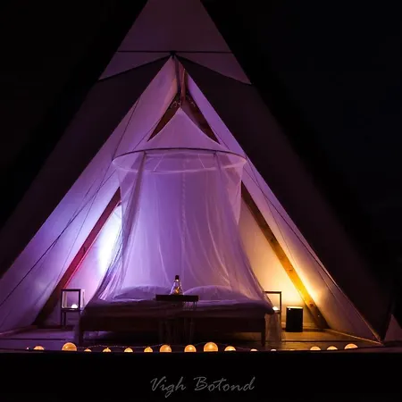 Lupa Tent Luxury tent